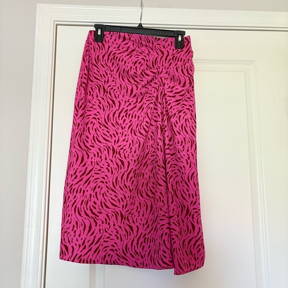 Nine West Women’s Pink Zebra Print Midi Skirt - Picture 2 of 7